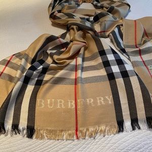 Cashmere Burberry scarf Large Beige NEW